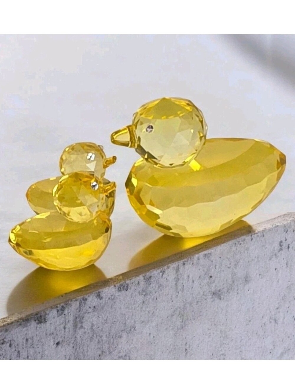 Oleg Cassini Signed 3 Piece Yellow Crystal Duck Family Figurine Set Home Decor